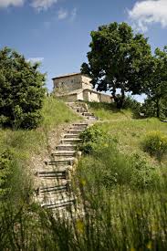 Boutique Hotel Montone Italy Garden Steps Jpg Image Jpeg 890 1338 Pixels Italie Cheminee En Pierre Maisons Contemporaines