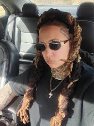 Anyone know how Prisoners get haircuts? And does it cost money???