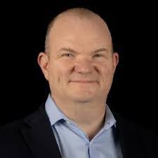 Edwin Dones's Instagram, Twitter & Facebook