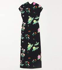 Check out our floral pattern wear selection for the very best in unique or custom, handmade pieces from our shops. 7 Wedding Guest Trends I Can T Wait To Try In 2021 Who What Wear