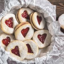 Biscuit De La Saint Valentin A La Confiture Cookies Au Sucre Cookies En Forme De Coeur Biscuits