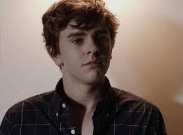 My acting career began at the age of six years as an actor my spapeles started with finding neverland, charlie and the chocolate, august rush. Flo On Instagram Damnnn There S Just Something About This Photo That Is Hot Credits To Freddieshigh Fred Freddie Highmore Highmore Norman Bates