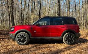 I've had my badlands for a week. Comparison Ford Bronco Outer Banks 2 Door 2021 Vs Ford Bronco Sport Badlands 2021 Suv Drive