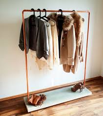 Maybe you would like to learn more about one of these? Einen Modernen Kleiderstander Aus Beton Und Kupferrohr Selber Machen Betonmobel Einfach Selber Kleiderstander Modern Garderobe Diy Kleiderstander Aus Rohren