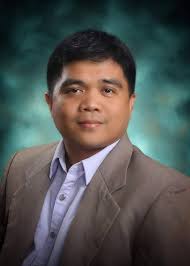 TRILLANES, GINAGAWA ANG LAHAT PARA HINDI MARANASAN NG MGA PILIPINO ANG  SERBISYONG DUTERTE Ibinahagi ni dating Senador Antonio Trillanes IV na ayaw  niyang pagdaanan muli ng bansa ang pamumuno ng mga Duterte