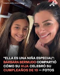 Pastel especial, lugar especial y una familia encantada. 🥰 Así fue el  cumpleaños de Sofía en fotos. 🎂⬇️