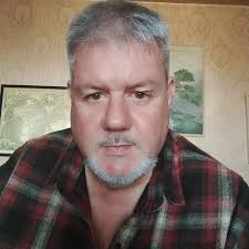 👤 Lola a commenté votre photo ｡ﾟﾟ・｡・ﾟﾟ｡ ﾟ。 Je suis amoureuse de toi…  ﾟ・｡Jte jure c'est vrai 💐 Je suis une fille simple tu sais 🥹