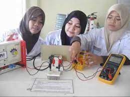 Tujuan penelitian ini adalah untuk menghasilkan alat praktikum hukum ohm berbasis grafik menggunakan mikrokontroler pada mahasiswa calon guru fisika. Praktikum Hukum Ohm Bagian 1 Versi Iv Lab Pend Fisika Uin Syahid Jkt Youtube