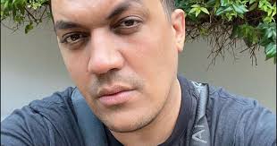 Ce dimanche 16 mai marque l'arrivée d'etienne dans les mystères de l'amour. Thekairi78 En Couple Avec Une Ado De 16 Ans Le Youtubeur Avoue Purepeople