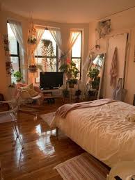 60 Studio Apartment Decor Ideas We Will Fall In Love With Studioapartmentdecorating Apartmentdecorating College Bedroom Decor Aesthetic Bedroom Dream Rooms