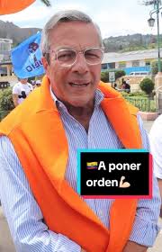 Hay gente o que no sabe lo que tiene que hacer o no ha querido hacerlo.  @Centro Democrático #jimmyjairala #ecuador #elecciones2025 #presidente  #Loja #Cuenca #quito #video