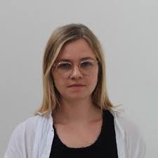 Annie Lowry Thomas (@annielowthom)