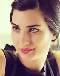 731 Begenme 15 Yorum Instagram Da Tuba Fan Qtr Elnada Tuba Tuba Buyukustun Tuba Buyukus In 2020 Thick Hair Styles Turkish Beauty Photography Poses Women