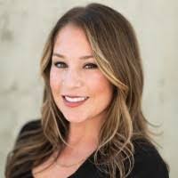 Lisa Roundtree's Instagram, Twitter & Facebook