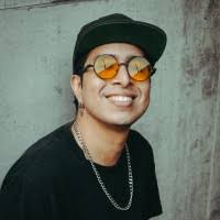 400+ "Martir" profiles