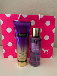 They Re Both Brand New Firm On Price Please Victoria Secret Fragrances Victoria Secret Love Spell Victoria Secret