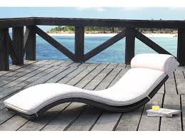 Si vous etes a la recherche dautres modeles decouvrez notre guide detaille de bain de soleil. Bain Soleil Janeiro En Resine Tressee Wengue Assise Creme