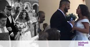 Έτσι αντιδράει όταν λαμβάνει μηνύματα με σεξouαλικό περιεχόμενο. Katerina Stikoydh Baggelhs Serifhs Nees Fwtografies Apo To Gamo Toys Mothersblog Gr