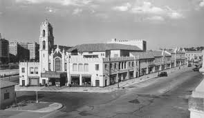 Our customers like its overall value and proximity to shopping. The Country Club Plaza The Nation S First Outdoor Shopping Mall