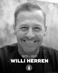 Emily Cage -The Fabulous Aerial & Burlesque Artist