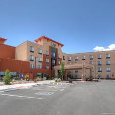 Moderno hotel en londres cerca de hoxton y shoreditch con wifi y desayuno incluidos. Holiday Inn Express Suites Albuquerque Historic Old Town United States Of America At Hrs With Free Services