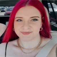 Alana Fox's Instagram, Twitter & Facebook