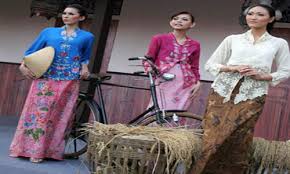 Samara distro sugio, lamongan, jawa timur indonesia #bajucouplekeluarga. 7 Pakaian Adat Jawa Tengah Gambar Nama Dan Keterangannya
