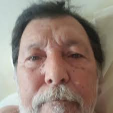 Bon samedi ! Je reste juste à la maison pour l'instant ! Ça fait du bien  d'être paresseux parfois :p samedi paresseux