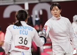 방금 끝난 근대 5종에서 동메달이 나왔습니다.전웅태 3위, 정진화 4위정말 대단하네요!그나저나 영국 선수는 남너 모두 압도적이네요. Jcbf2nuy2fvfsm