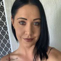 Michelle Wales (@missmadcow18)