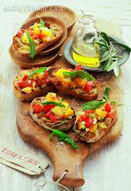 Bruschette Rostbrot Mit Salbei Tomaten Italienische Happen Fur Laue Abende Burdafood Net Eising Studio Http Www Daskochr Rezepte Mediterrane Kuche Essen