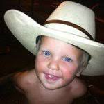 Daniel Lemmons's Instagram, Twitter & Facebook