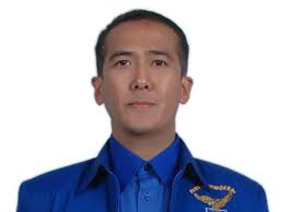 Wakil sekretaris jenderal partai demokrat, rachland nashidik bersama koleganya andi arief dalam waktu hal itu untuk mengonfirmasi keberadaan harun masiku yang diduga bersembunyi di ptik. Harun Masiku Caleg Gagal Pdip Eks Kader Demokrat