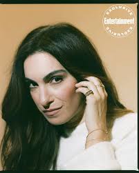 Do Revenge's Jennifer Kaytin Robinson