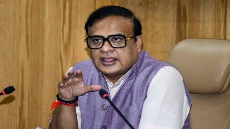 असम की हिमंता सरकार भर भरकर दे रही दुर्गा पूजा गिफ्ट, जानिए क्या क्या उपहार मिलेंगे - India TV Hindi