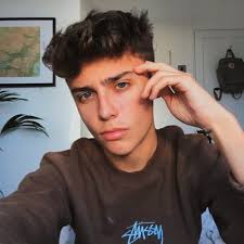 Alex (@thatperson2019)