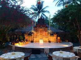 You've chosen your menu, decided on your guest list, and even picked out your dinner party invitations.now comes the fun part. A Balinese Party A Simple Note