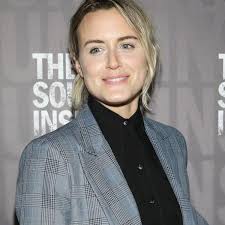 OITNB's Taylor Schilling Comes Out Sharing GF's Sweet Instagram Story
