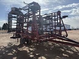 Case IH Tiger-mate II 30.5 ft Field Cultivator