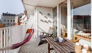 Gemutlicher Balkon Hangematte Fur Die Entspannung Unter Der Sonne Balkon Hangematte Entspannung Sonnig Wg Zimmer Wohnideen Balkon