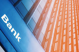 Retail banking is the visible face of banking to the general public while corporate banking refers to the aspect of banking that deals with corporate customers. Banks Shift Corporate Banking Market Share Pymnts Com