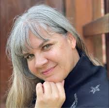 L'BRI PURE n' NATURAL-Kris Weber, Consultant