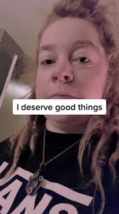 Amanda Hixon (@mandarinsshenanigans)