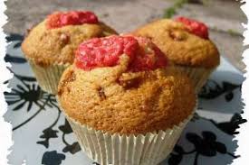 Petits Gateaux Au Miel Et Amandes Caramelisees Sans Beurre Recette Ptitchef Recette Gateau Au Miel Recette Petit Gateau Amande Caramelisees
