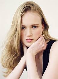 Jeanette Upton's Instagram, Twitter & Facebook