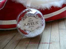 Cette année, c'est décidé, vous allez vous lancer dans votre bûche de noël 100% home made. Decoration De Noel Pour Le Sapin Boules Transparentes Les Ateliers De Pascale