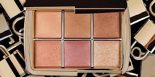 The internet's 8 hottest new highlighters for fall 2018. Hourglass Holiday 2018 Makeup Collection News Beautyalmanac