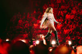 Video completo de luna bella en metro