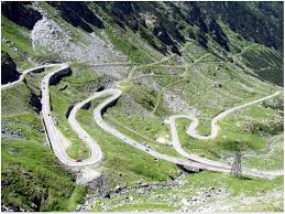 Drumul se va deschide oficial pe 1 iulie, transmite drdp braşov care a publicat, pe pagina de facebook, şi imagini cu lucrările amintite. Transfagarasanul Primaria Orasului Baile Govora