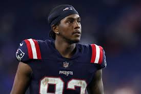 Patriots promote rookie tight end C.J. Dippre to 53-man roster amid series  of moves